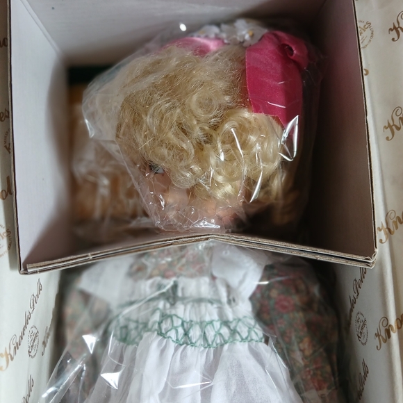 NWT "Mary Mary Quite Contrary" Mother Goose Porcelain Doll - Picture 4 of 6